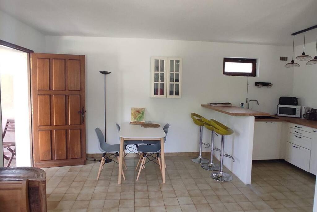 Appartement Au Fond Du Jardin Saint Jean du Pin Exterior photo